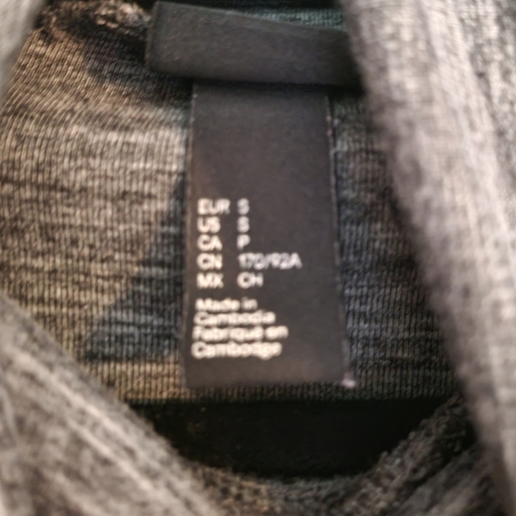 H&M men's size small marled grey cowl neck pullover sweater - Picture 2 of 3